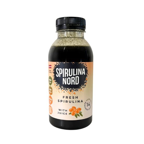 Svaiga spirulīna ar smiltsērkšķu sulu